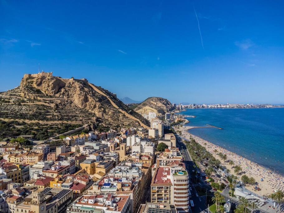 Marieta Apartment By The Castle With Ac Alicante Extérieur photo